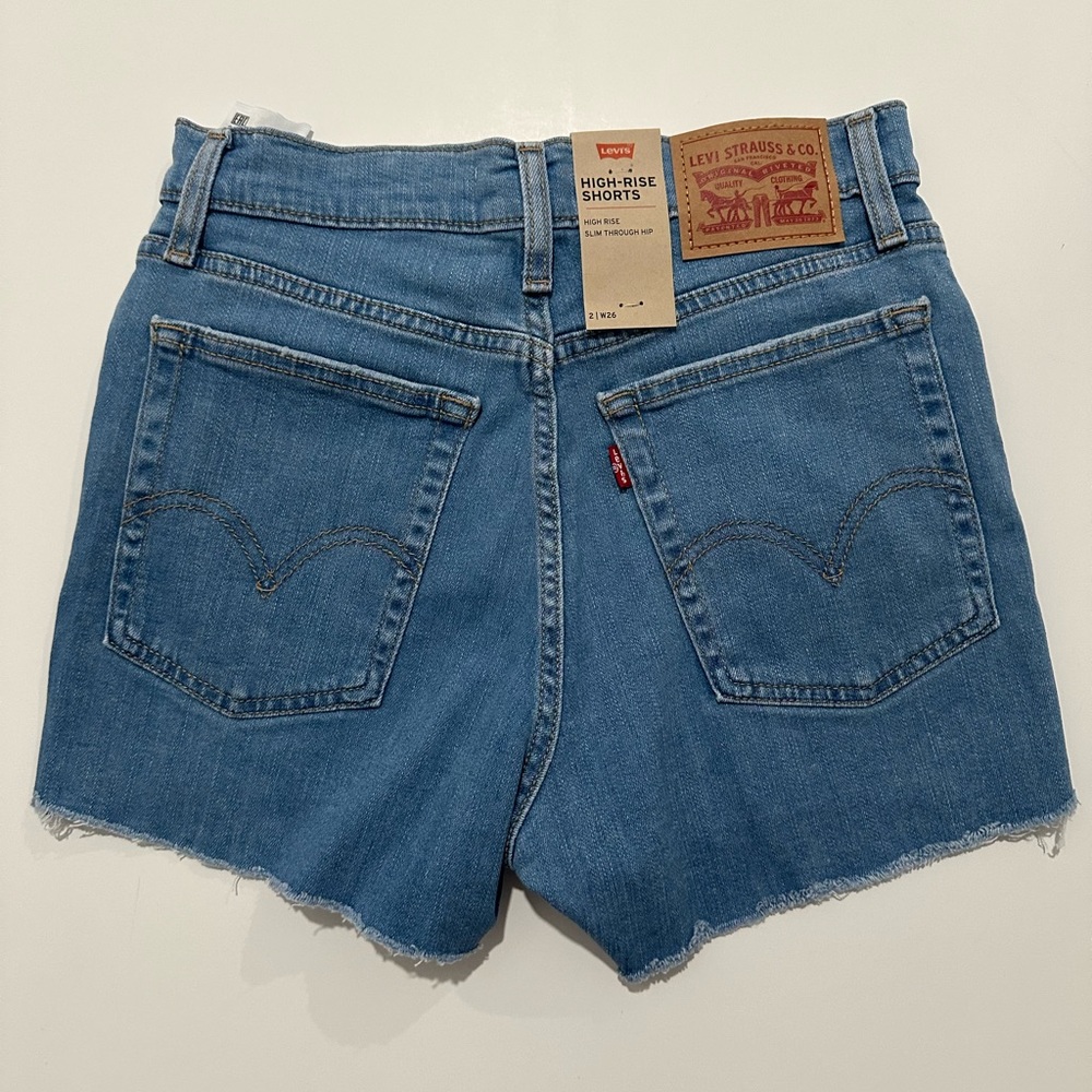 LEVIS-HIGH-RISE SHORTS side 2 - W26